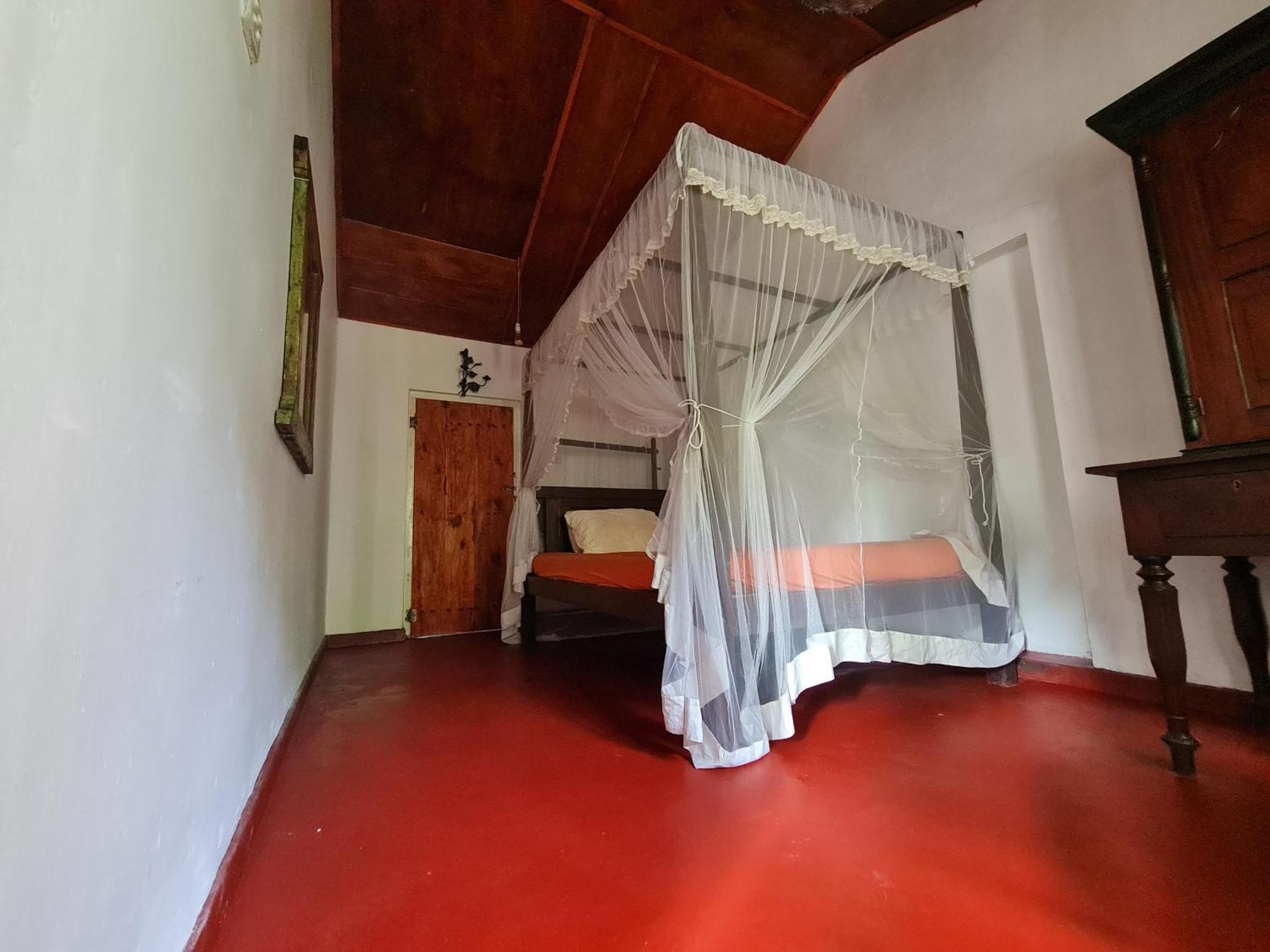 Hill Side Kings Villa Hikkaduwa Exterior photo